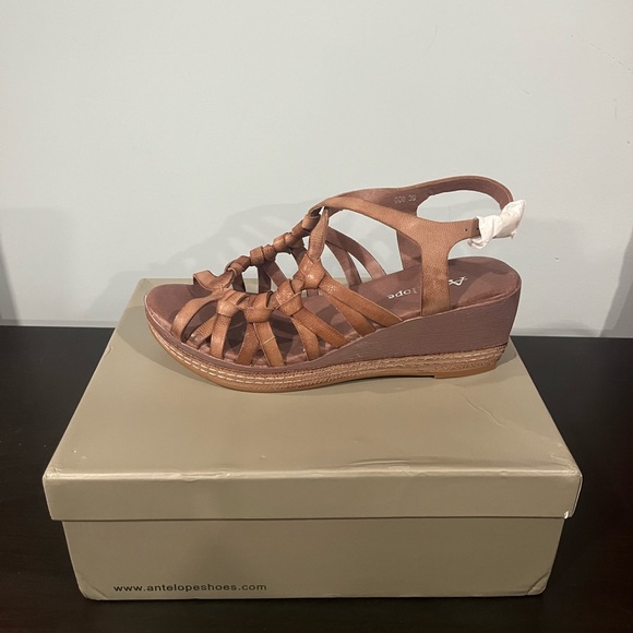 Antelope G08 Genna | Size 39 (8.5) | 40 (9.5) - Picture 1 of 6